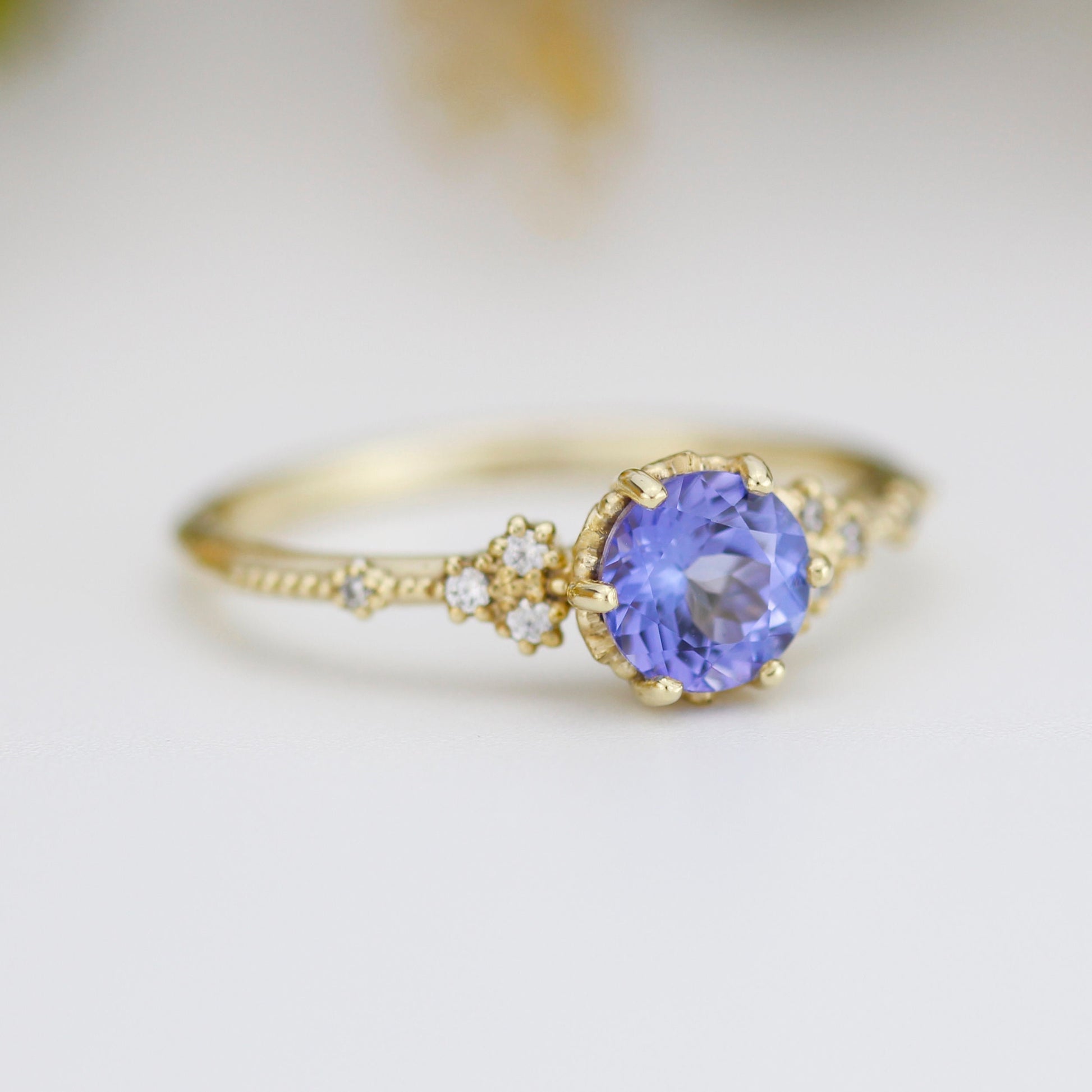 Tanzanite and diamond ring | R345 TANZANITE