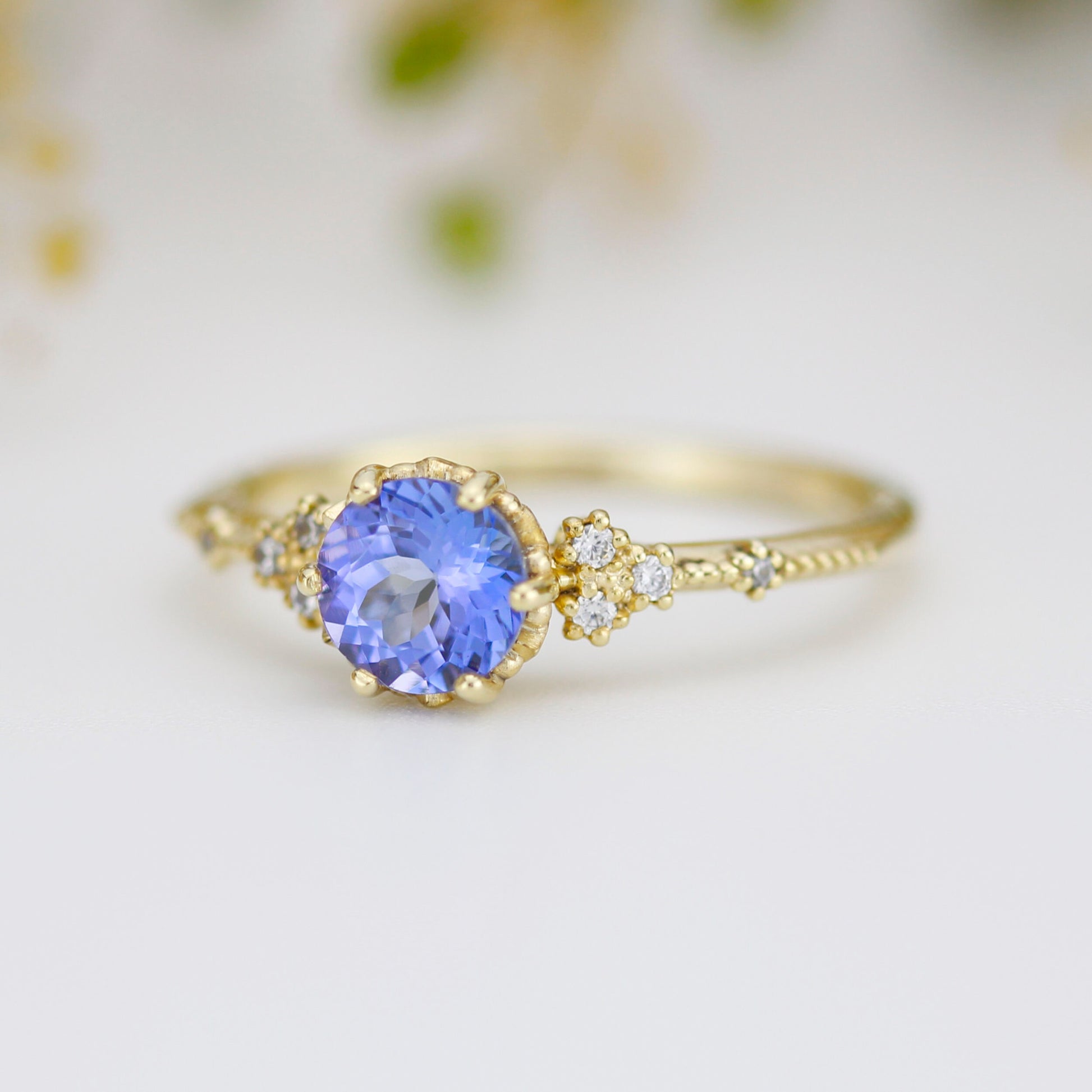 Tanzanite and diamond ring | R345 TANZANITE