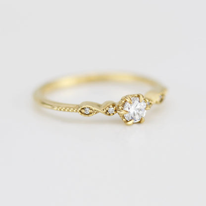 Simple diamond ring, twisted ring, cross over diamond ring, vintage ring | R 363WD