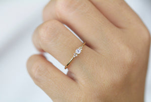Simple diamond ring, petite diamond ring, cluster diamond ring | R 337WD