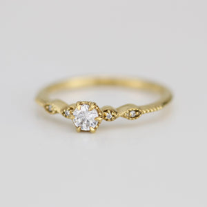 Simple diamond ring, twisted ring, cross over diamond ring, vintage ring | R 363WD