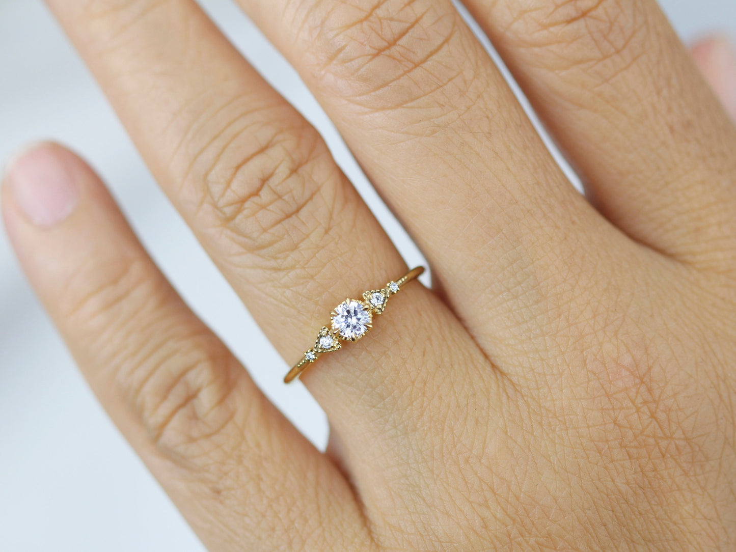 Round diamond engagement ring, geometric ring, minimalist ring, 18k diamond ring | R 367WD