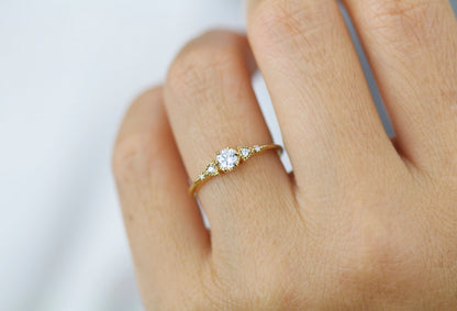 Round diamond engagement ring, geometric ring, minimalist ring, 18k diamond ring | R 367WD