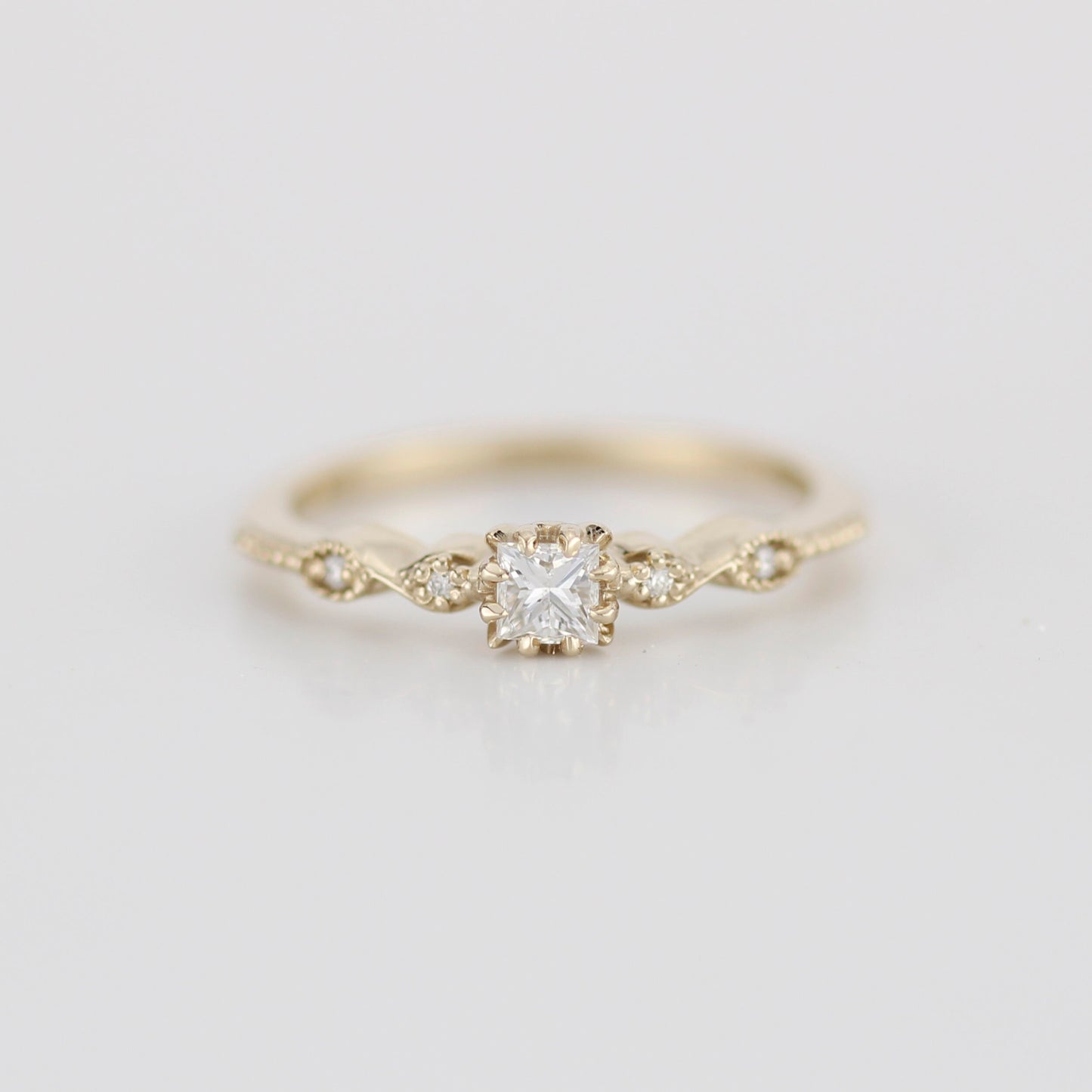 Princess cut engagement ring, square diamond ring, 18k gold ring diamond | R 368WD