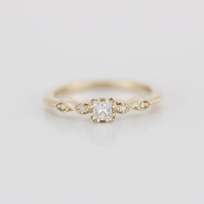 Princess cut engagement ring, square diamond ring, 18k gold ring diamond | R 368WD