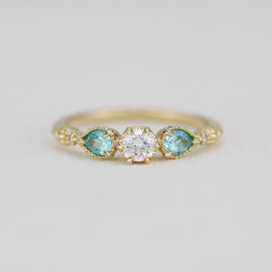 Elegant Diamond and Apatite Pear Ring in 18k Gold, simple engagement ring vintage, three stone diamond ring |R 374 Apatite