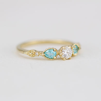 Elegant Diamond and Apatite Pear Ring in 18k Gold, simple engagement ring vintage, three stone diamond ring |R 374 Apatite