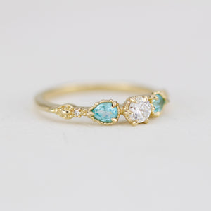 Elegant Diamond and Apatite Pear Ring in 18k Gold, simple engagement ring vintage, three stone diamond ring |R 374 Apatite